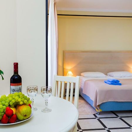 Bmg Hotel スフミ エクステリア 写真