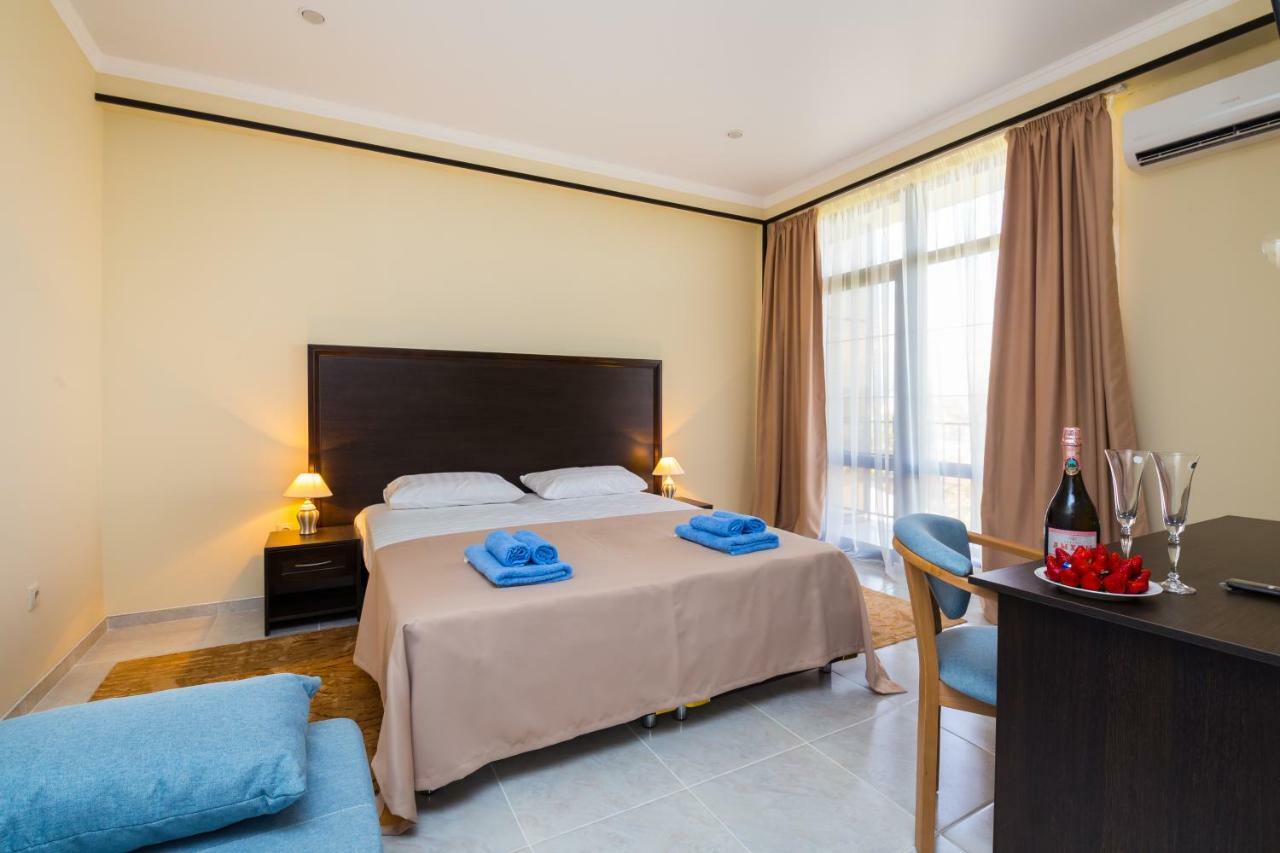 Bmg Hotel スフミ エクステリア 写真